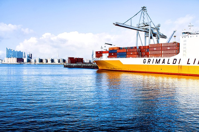 shipping-containers-1150062_640 conteneur pour les DOM TOM guadeloupe, martinique...
